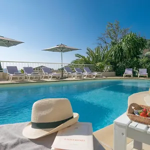 3* Hotel La Fiancee Du Pirate